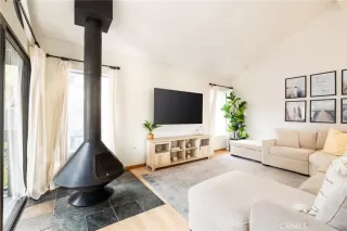 Photo #3: PW25055017 Listing 