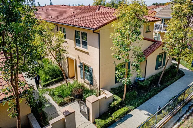 MLS: PW25055057 Condo For Sale