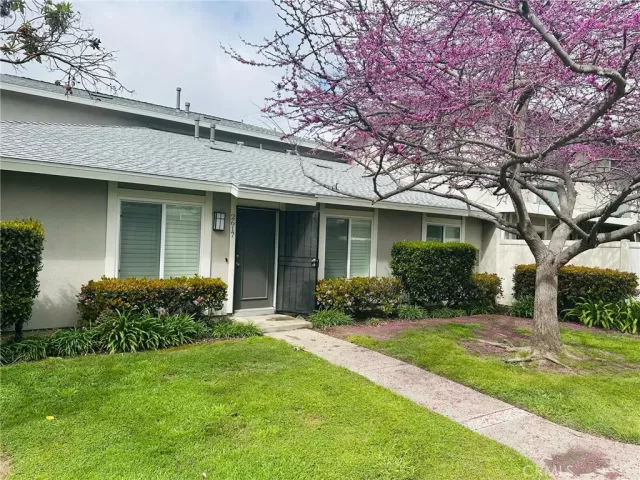 MLS: PW25055101 Condo For Sale