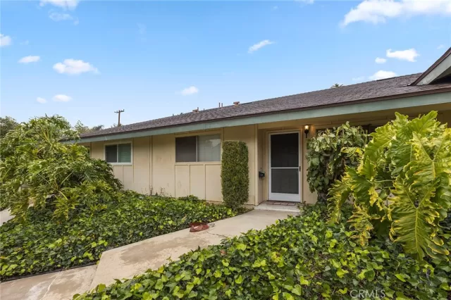 MLS: PW25057408 Condo For Sale