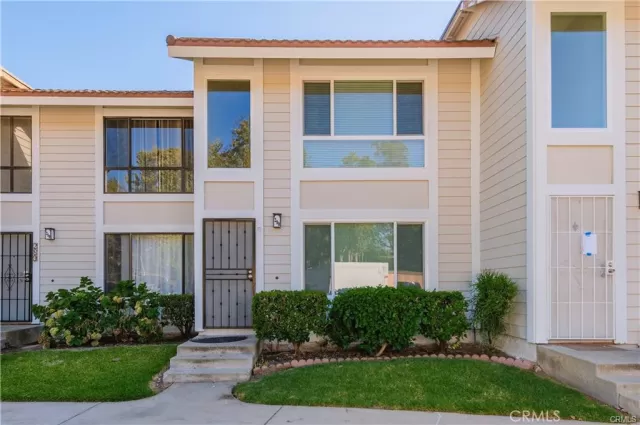 MLS: PW25057858 Condo For Sale