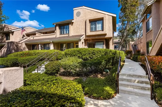 MLS: PW25058822 Condo For Sale