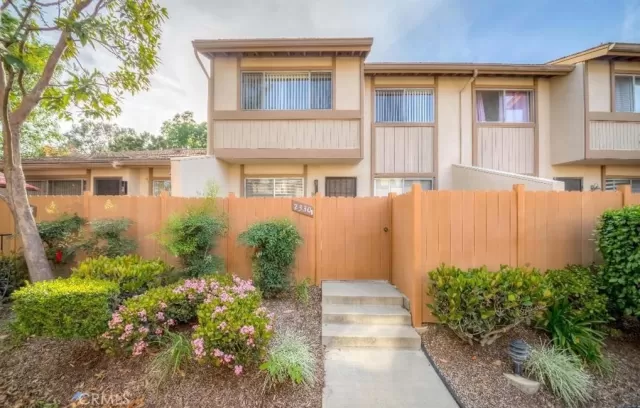 MLS: PW25059853 Condo For Sale