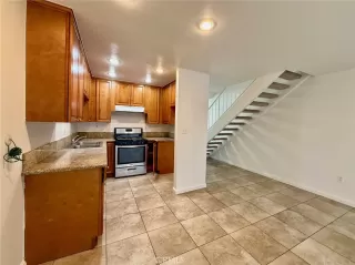 Photo #2: PW25061461 Listing 