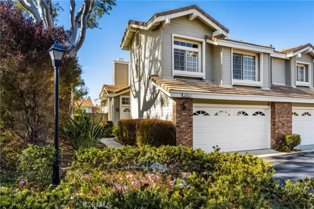 MLS: PW25061588 Condo For Sale