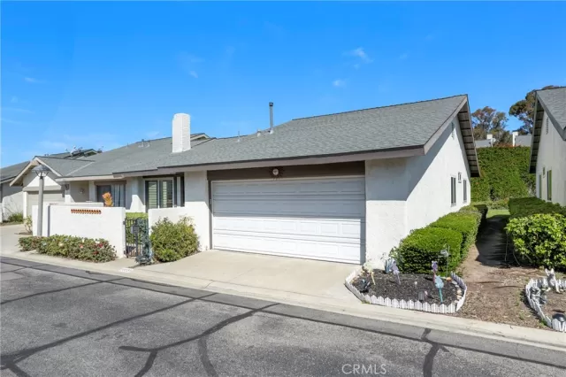 MLS: PW25063950 Condo For Sale