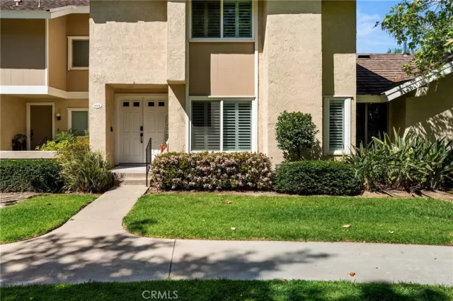 MLS: PW25065178 Condo For Sale