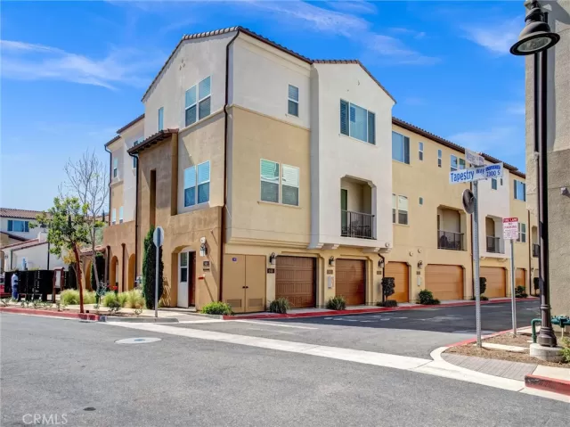 MLS: PW25065952 Condo For Sale