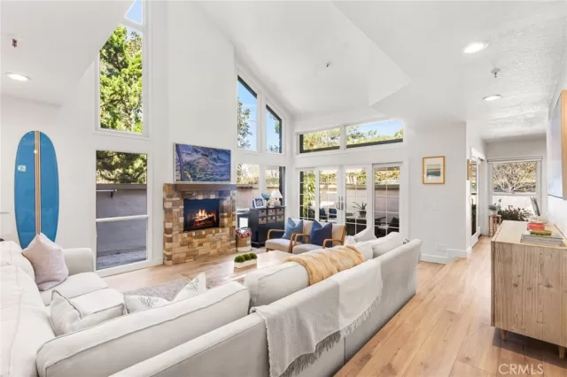 MLS: PW25065969 Condo For Sale