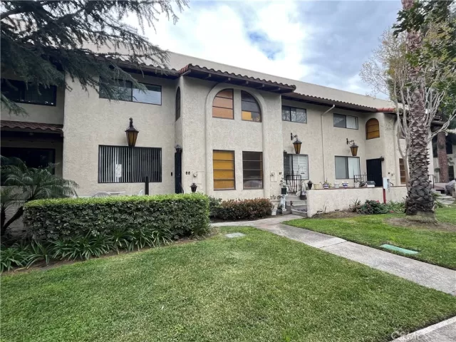 MLS: PW25066188 Condo For Sale