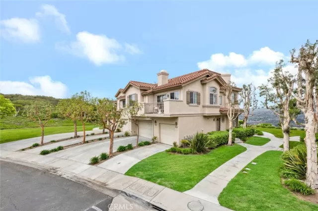 MLS: PW25067120 Condo For Sale