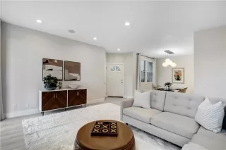 Photo #2: PW25067802 Listing 