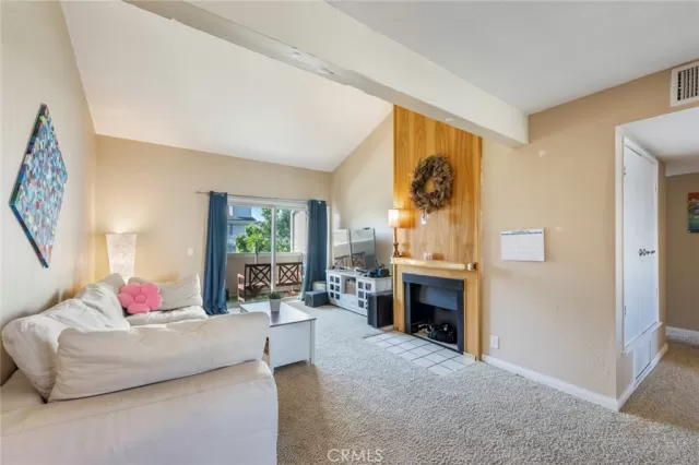 MLS: PW25068369 Condo For Sale