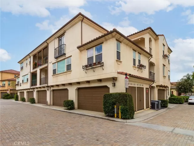 MLS: PW25072849 Condo For Sale