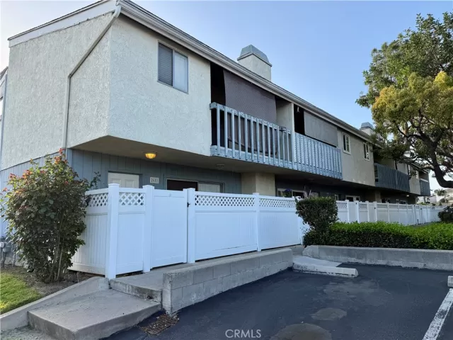 MLS: PW25073847 Condo For Sale