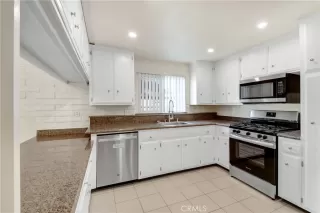 Photo #5: PW25077000 Listing