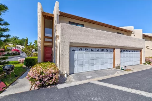 MLS: PW25077343 Condo For Sale