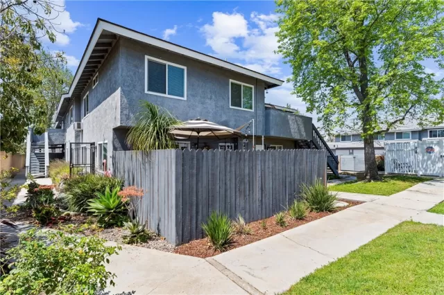 MLS: PW25078218 Condo For Sale