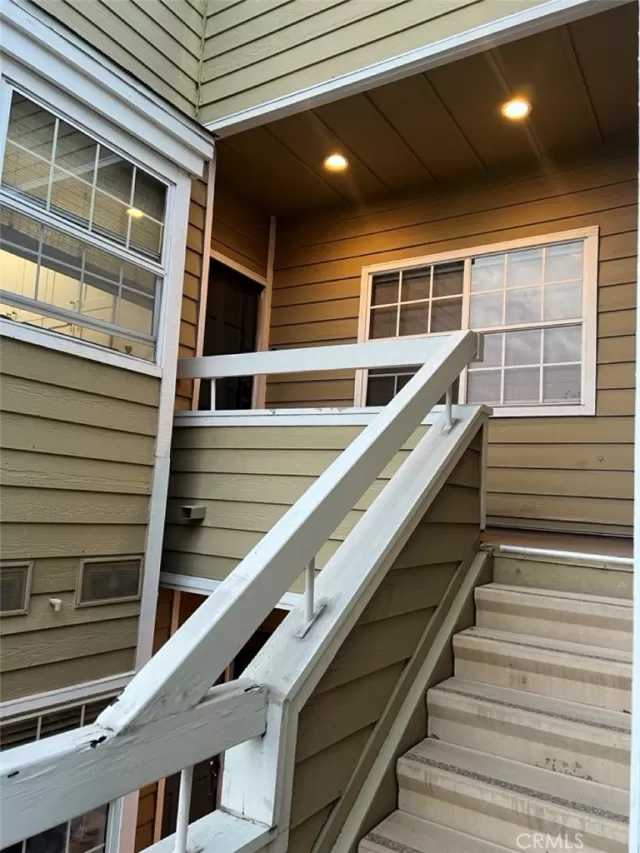 MLS: PW25078417 Condo For Sale