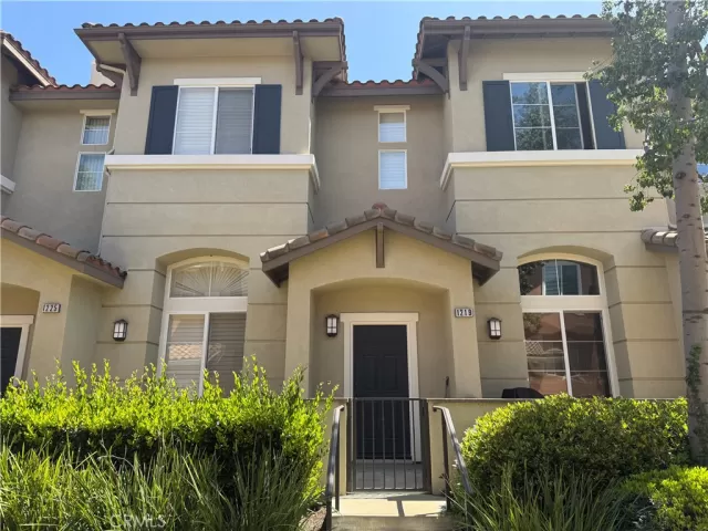 MLS: PW25079361 Condo For Sale