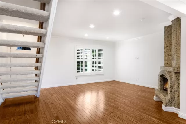 MLS: PW25079938 Condo For Sale