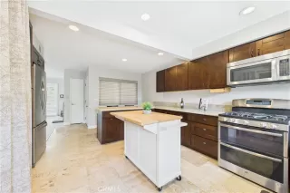 Photo #1: PW25083206 Listing