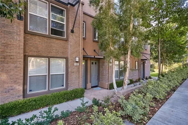 MLS: PW25083344 Condo For Sale