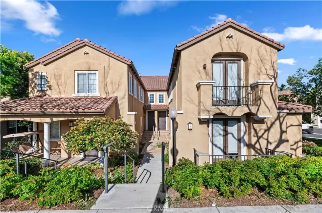 MLS: PW25085983 Condo For Sale