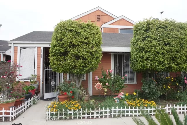 MLS: PW25087651 Condo For Sale