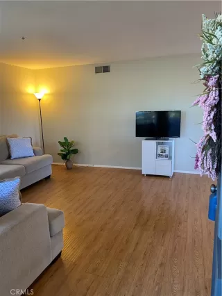 Photo #4: PW25087893 Listing 