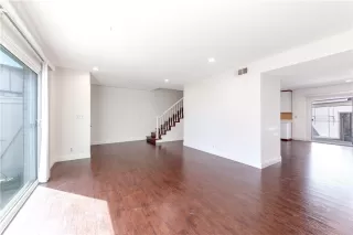 Photo #5: PW25088888 Listing 