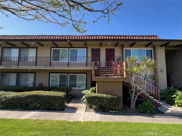 MLS: PW25089335 Condo For Sale