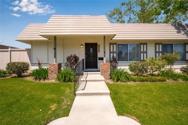 MLS: PW25091337 Condo For Sale