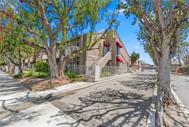 MLS: PW25093610 Condo For Sale