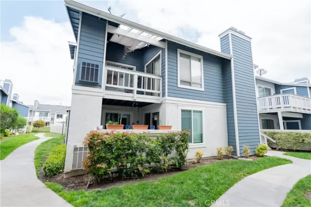 MLS: PW25095529 Condo For Sale