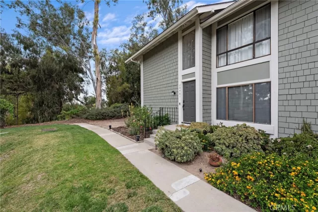 MLS: PW25096455 Condo For Sale