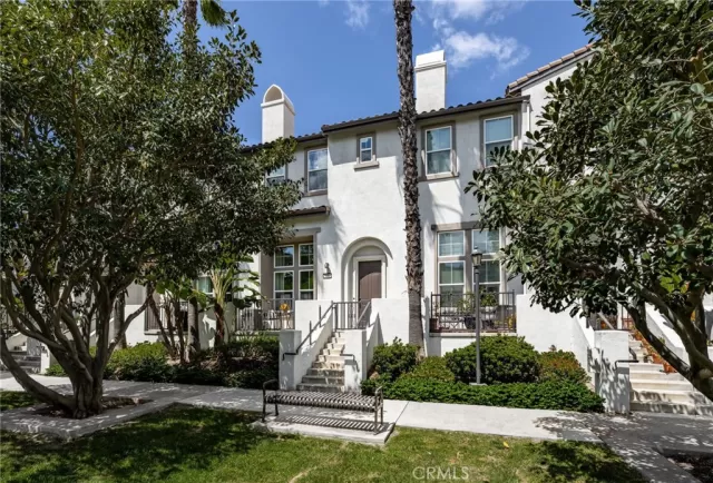 MLS: PW25099195 Condo For Sale