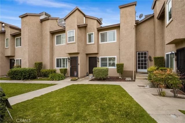 MLS: PW25100210 Condo For Sale