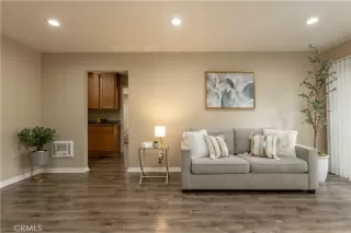 Photo #1: PW25101088 Listing 