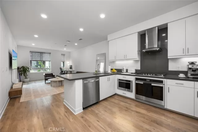 MLS: PW25102502 Condo For Sale