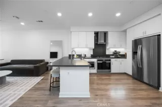 Photo #1: PW25102502 Listing 