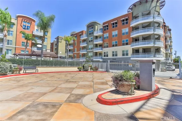 MLS: PW25103630 Condo For Sale