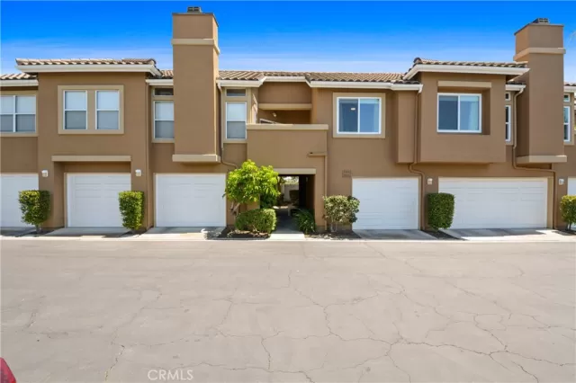 MLS: PW25104724 Condo For Sale