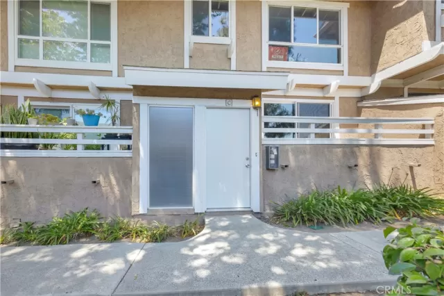 MLS: PW25104860 Condo For Sale