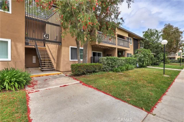 MLS: PW25105647 Condo For Sale