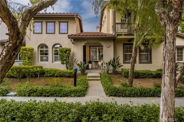 MLS: PW25105655 Condo For Sale