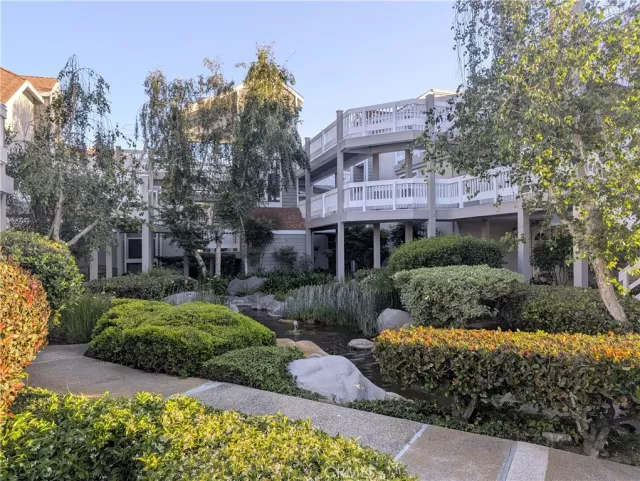 MLS: PW25107155 Condo For Sale