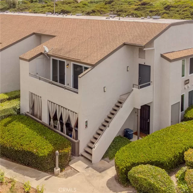 MLS: PW25107316 Condo For Sale