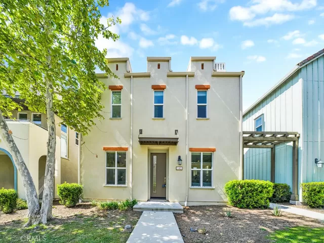 MLS: PW25107445 Condo For Sale