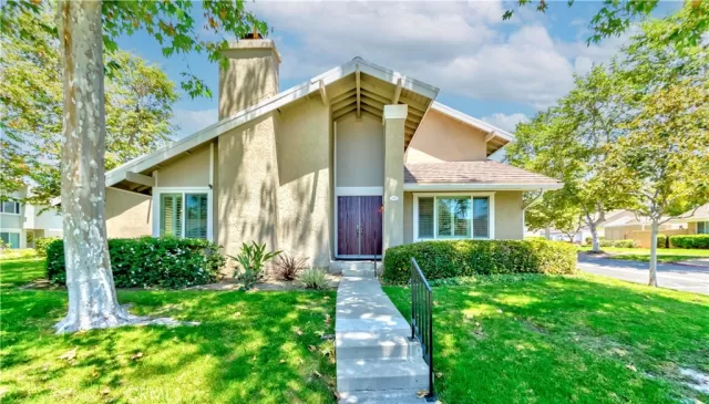 MLS: PW25107554 Condo For Sale